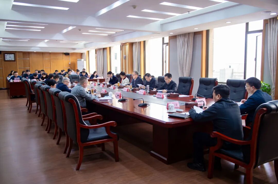 省检察院召开党组（扩大）会研究进一步深化政法队伍突出问题集中教育整治工作